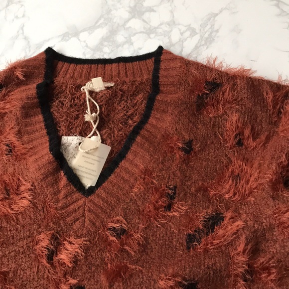 NWT Hem & Thread Eyelash Spotted Sweater - Picture 6 of 7